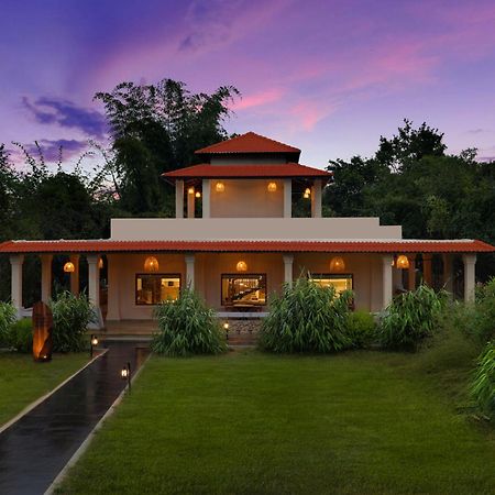 Lemon Tree Wildlife Resort, Kanha Exterior photo