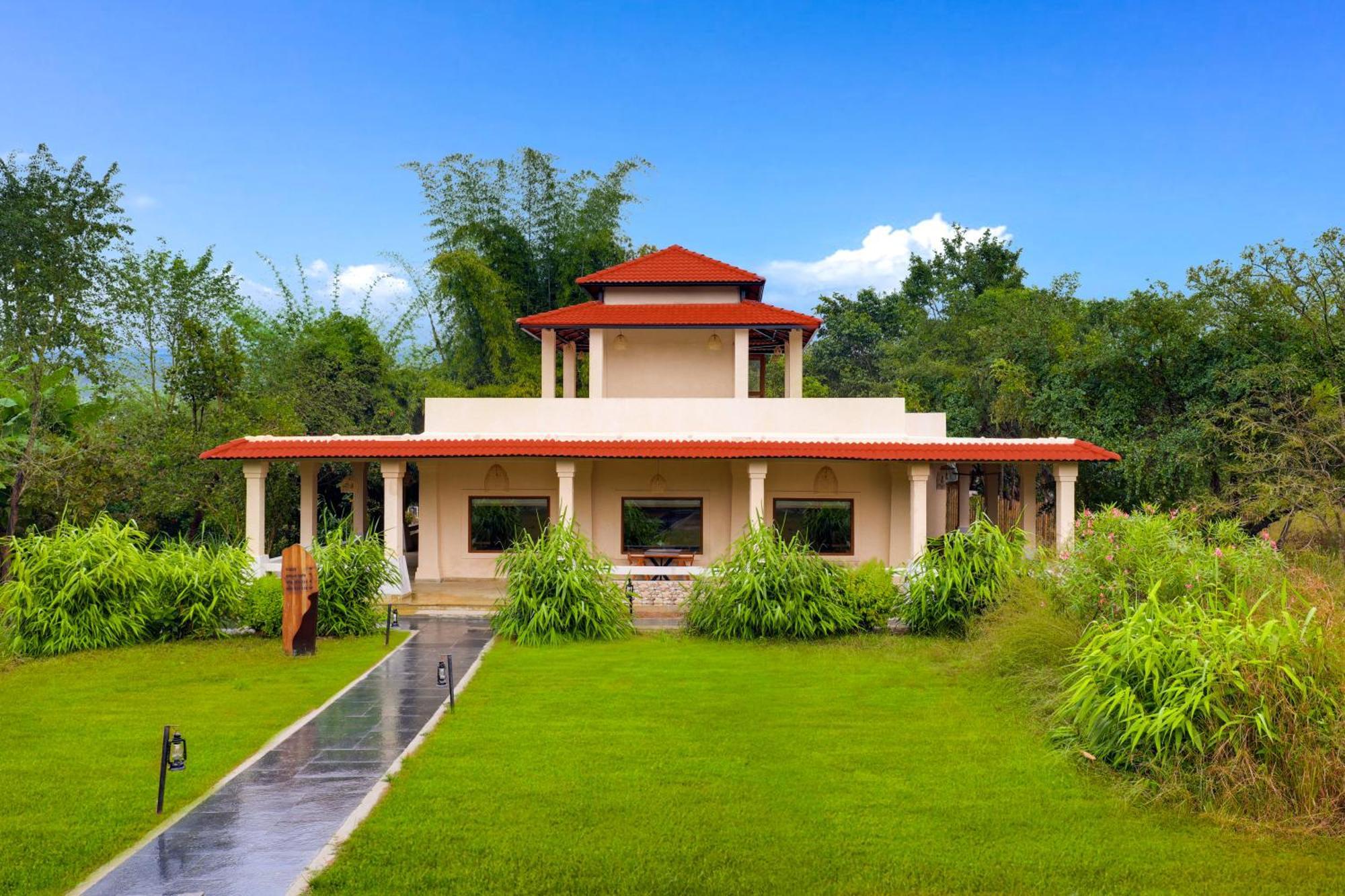 Lemon Tree Wildlife Resort, Kanha Exterior photo