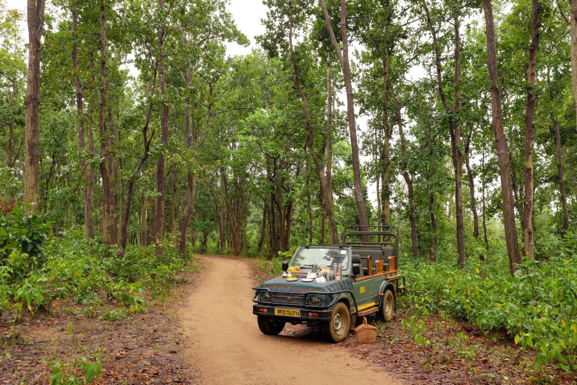 Lemon Tree Wildlife Resort, Kanha Exterior photo