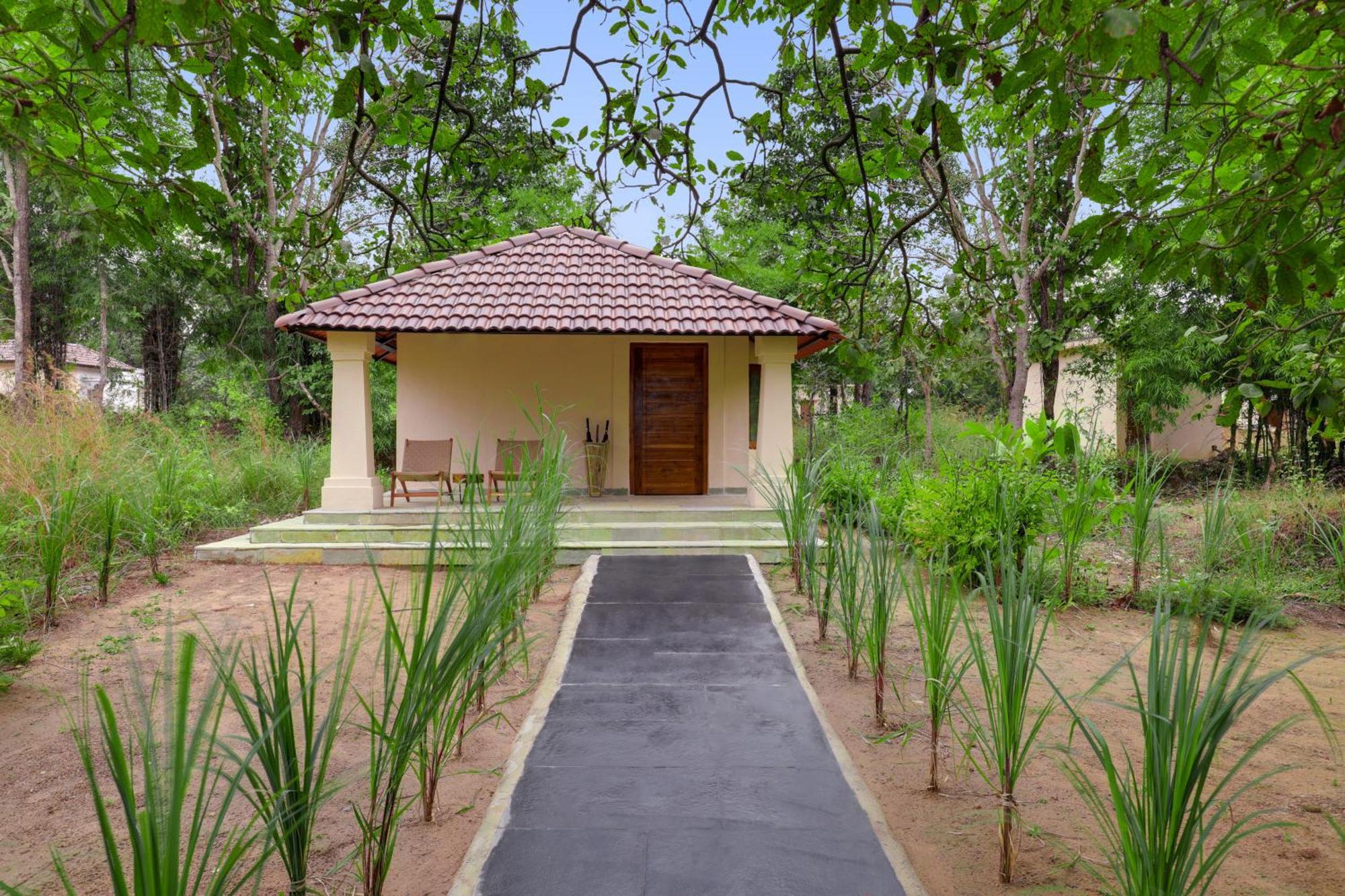 Lemon Tree Wildlife Resort, Kanha Exterior photo