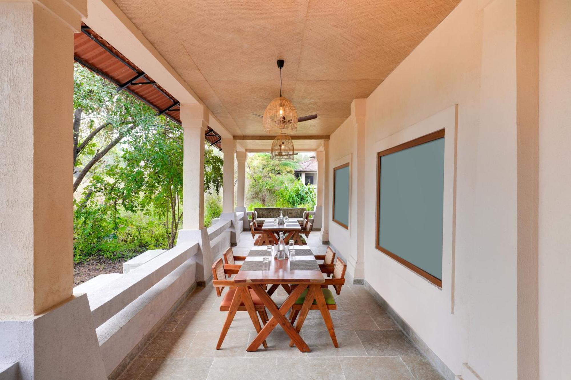 Lemon Tree Wildlife Resort, Kanha Exterior photo