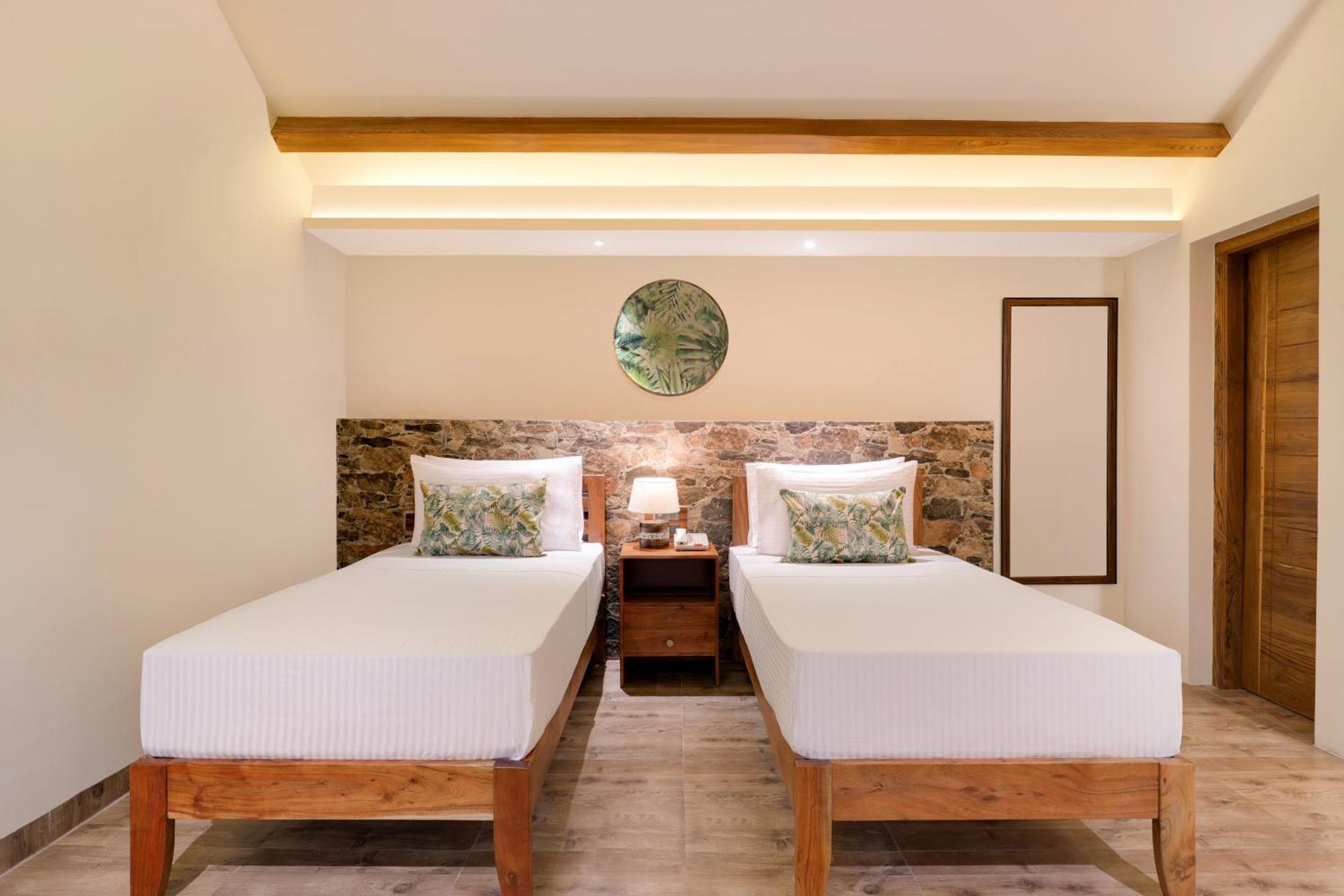 Lemon Tree Wildlife Resort, Kanha Room photo